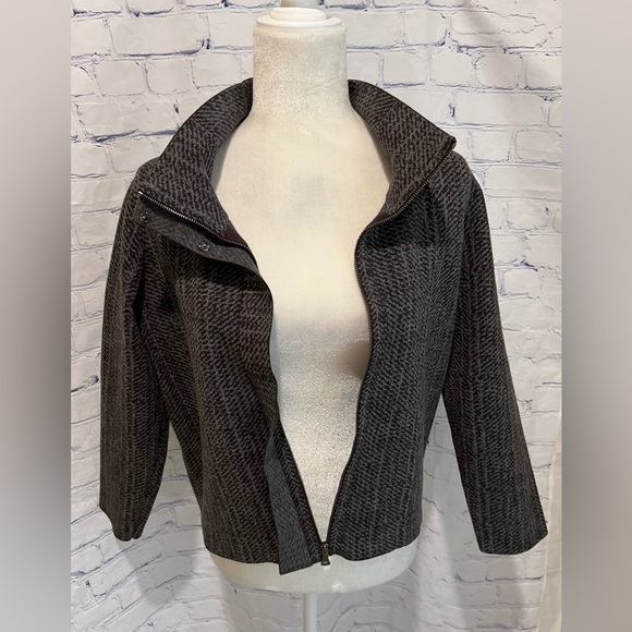 Carlisle New York polyester/spandex blend sweater/jacket size small - Picture 3 of 8